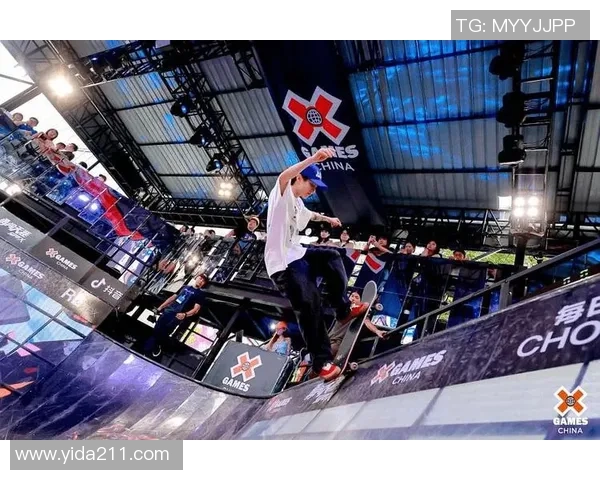 上海滑板队技术革新引发热议助力滑板运动蓬勃发展