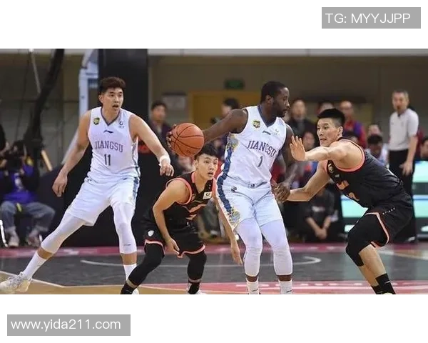 上海足球队在邀请赛中的比赛经验与表现深度分析 上海足球队在邀请赛中的比赛经验与表现深度分析